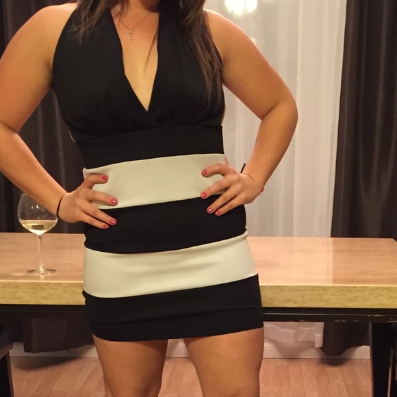 👗 Seductions mini dress - Size Medium - Picture 5 of 6
